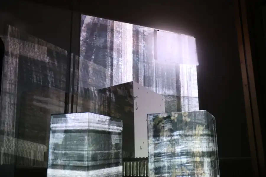 dissolving screens (2022)