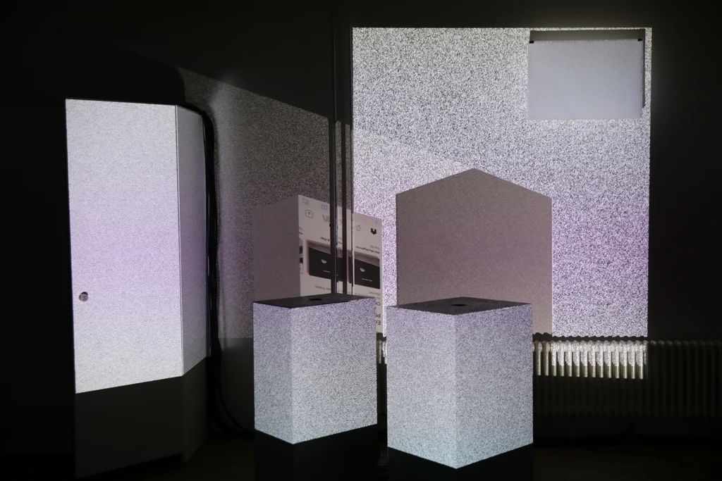 dissolving screens (2022)